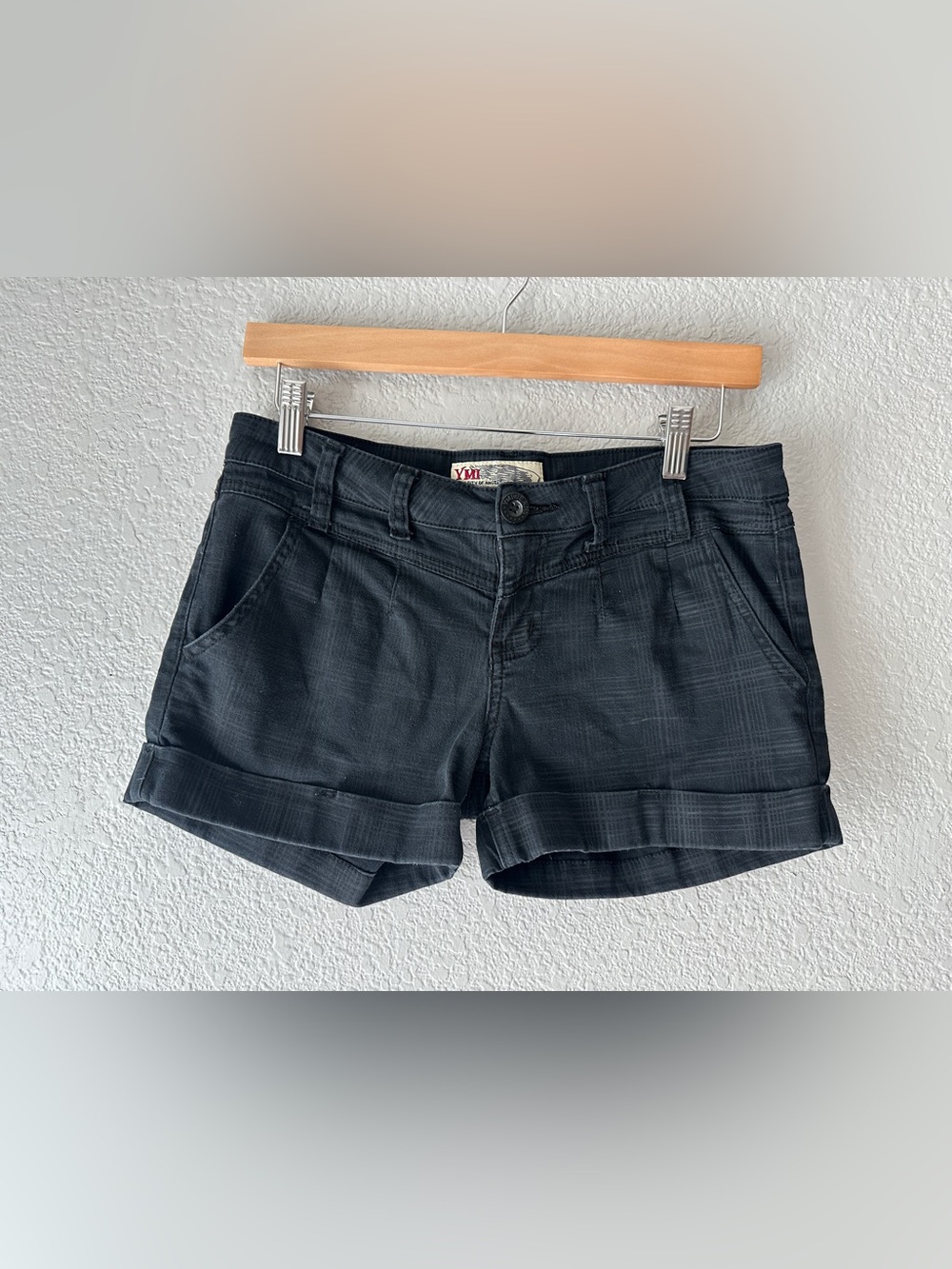 YMI - Black Cuffed Plaid Shorts - Actual Y2K - Low Rise Hip Hugger - Size 5